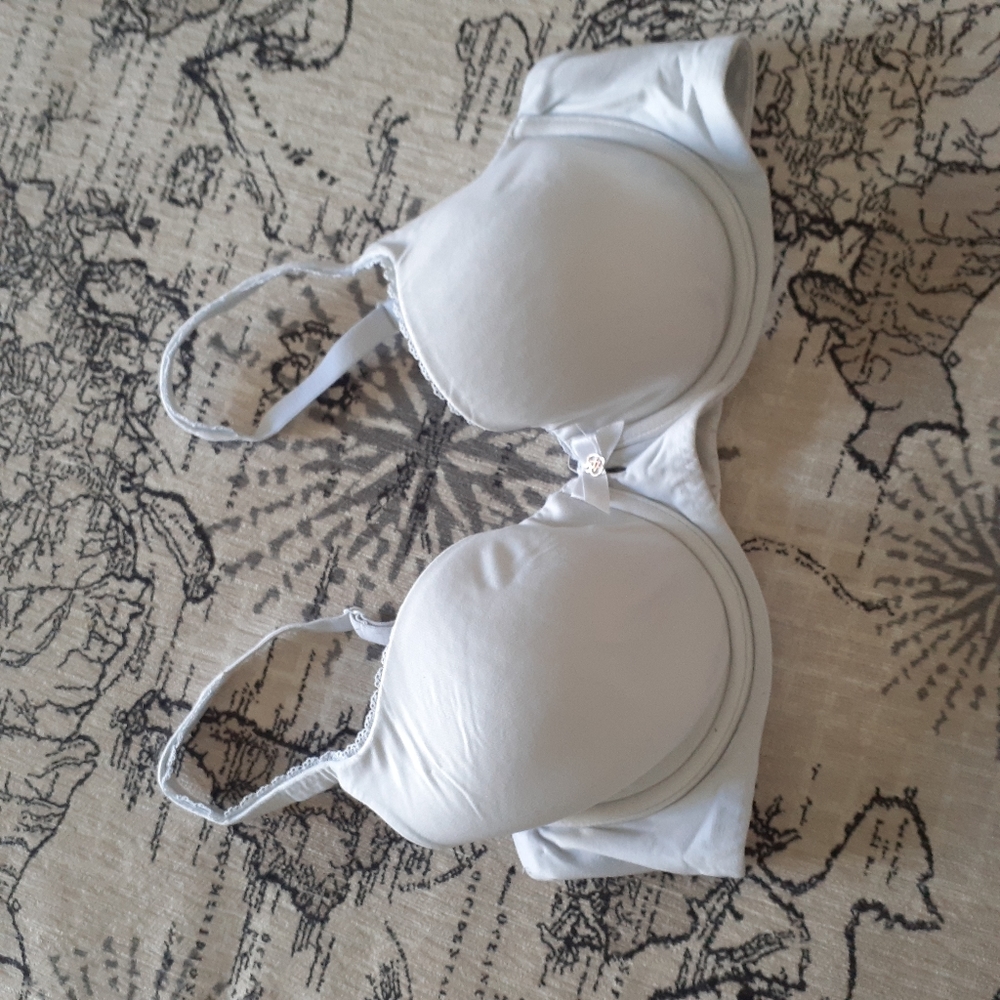 34D VS Bra